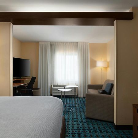 Fairfield Inn & Suites By Marriott London Buitenkant foto