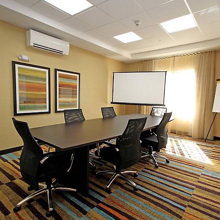 Fairfield Inn & Suites By Marriott London Buitenkant foto