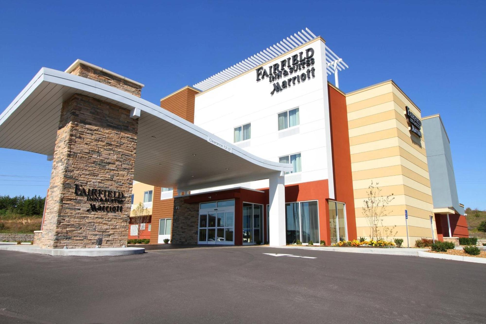 Fairfield Inn & Suites By Marriott London Buitenkant foto