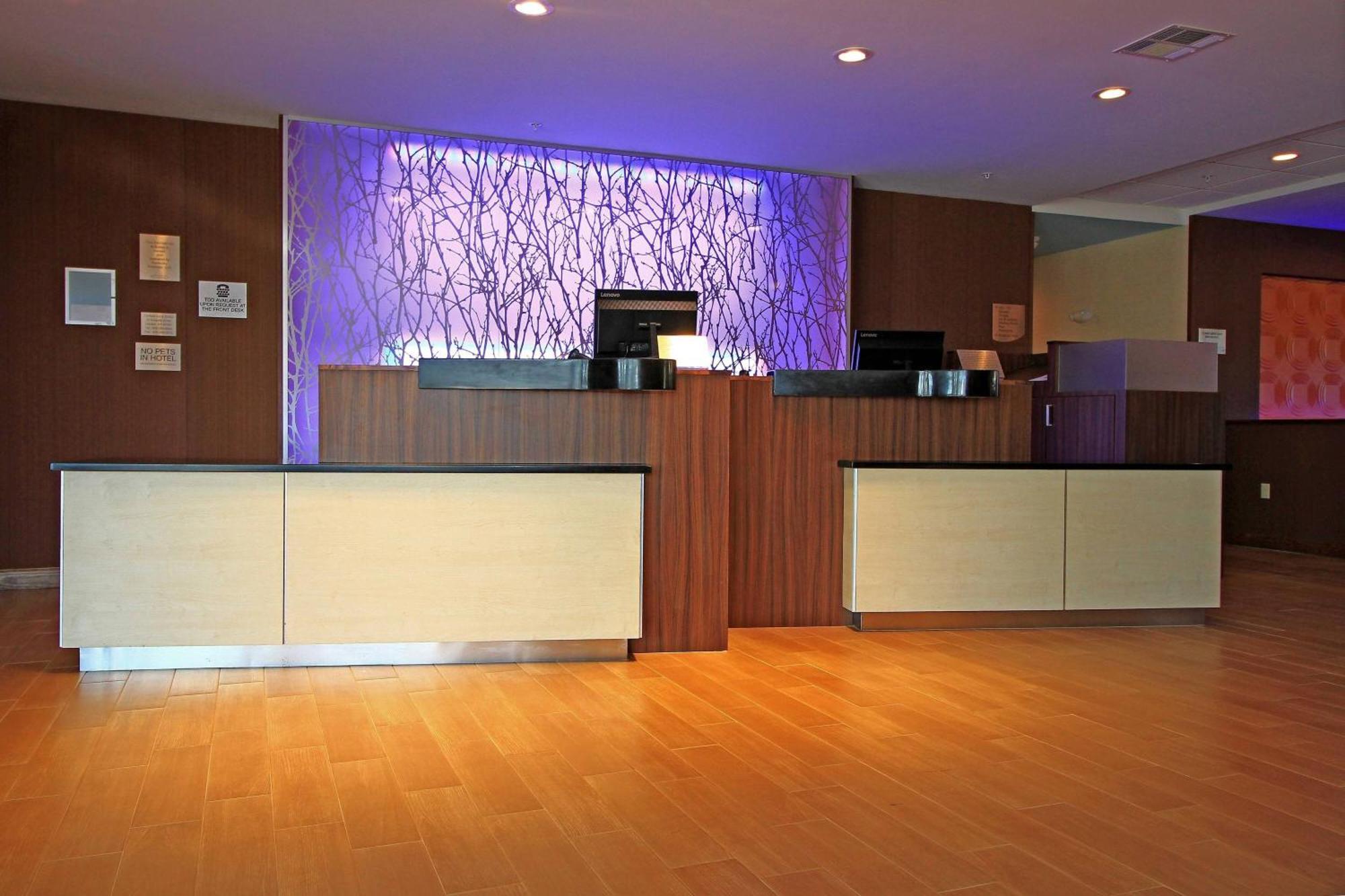 Fairfield Inn & Suites By Marriott London Buitenkant foto