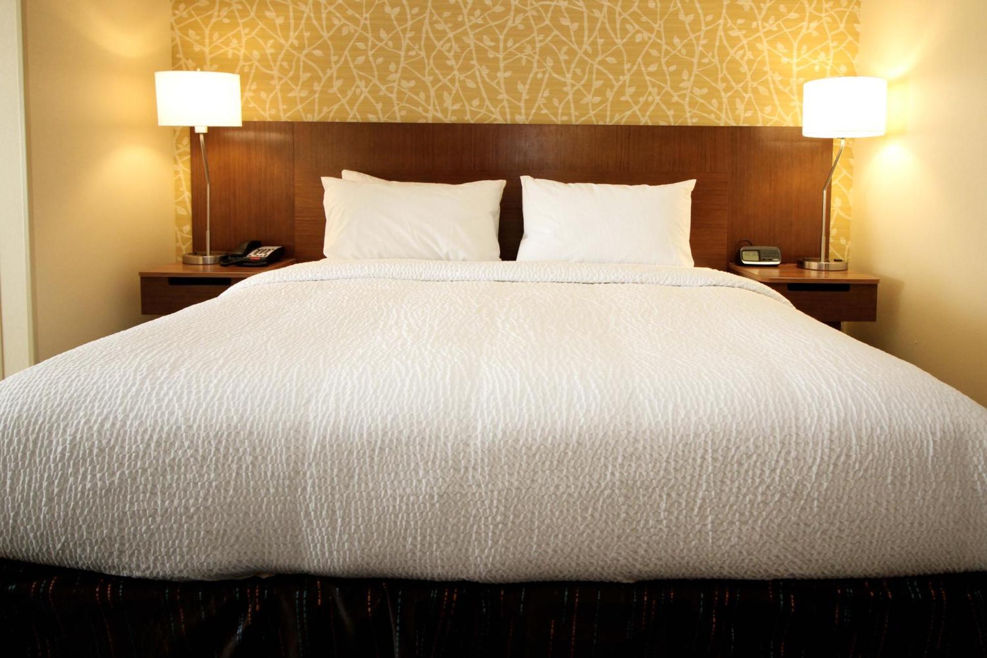Fairfield Inn & Suites By Marriott London Buitenkant foto