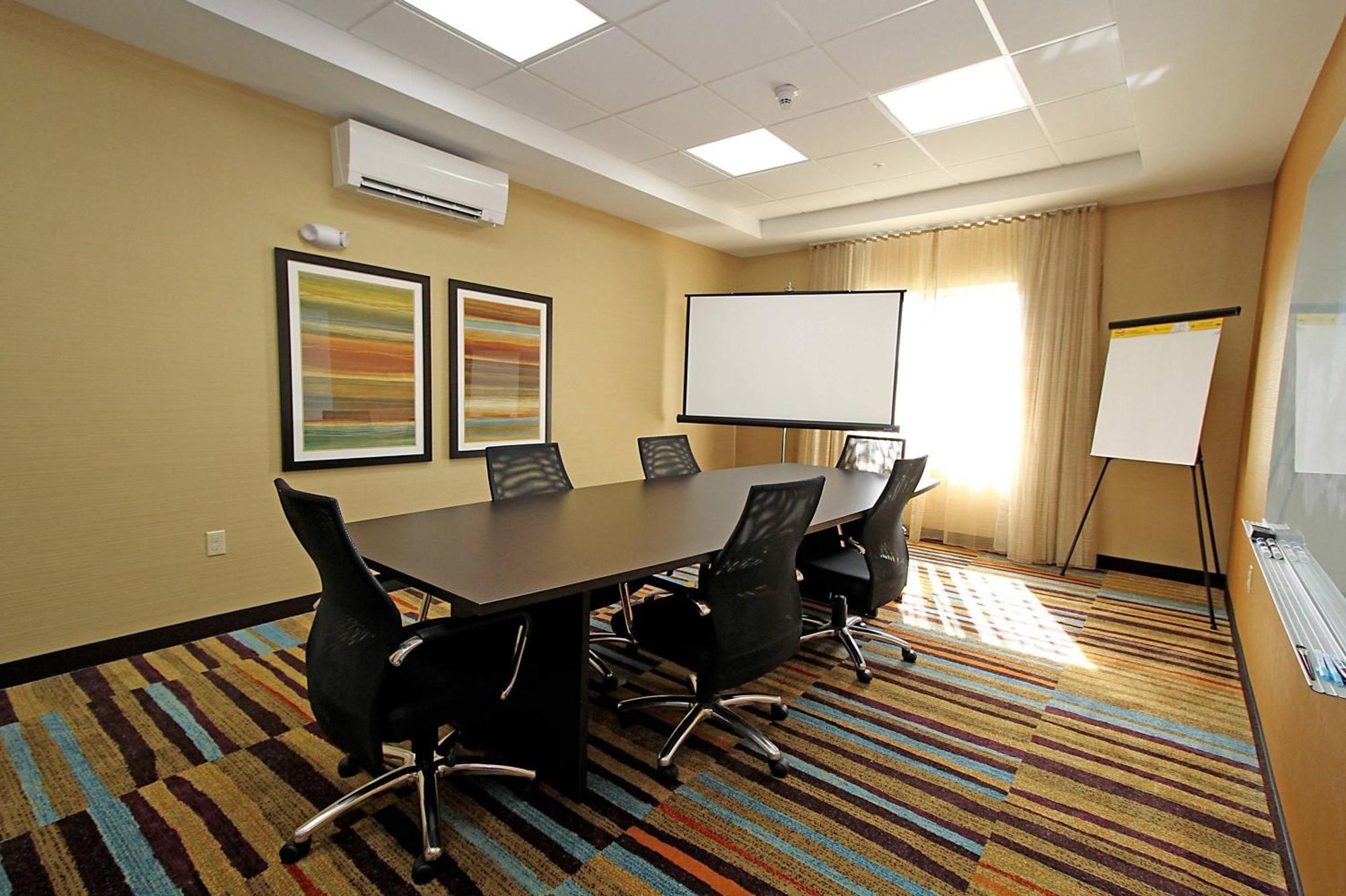 Fairfield Inn & Suites By Marriott London Buitenkant foto