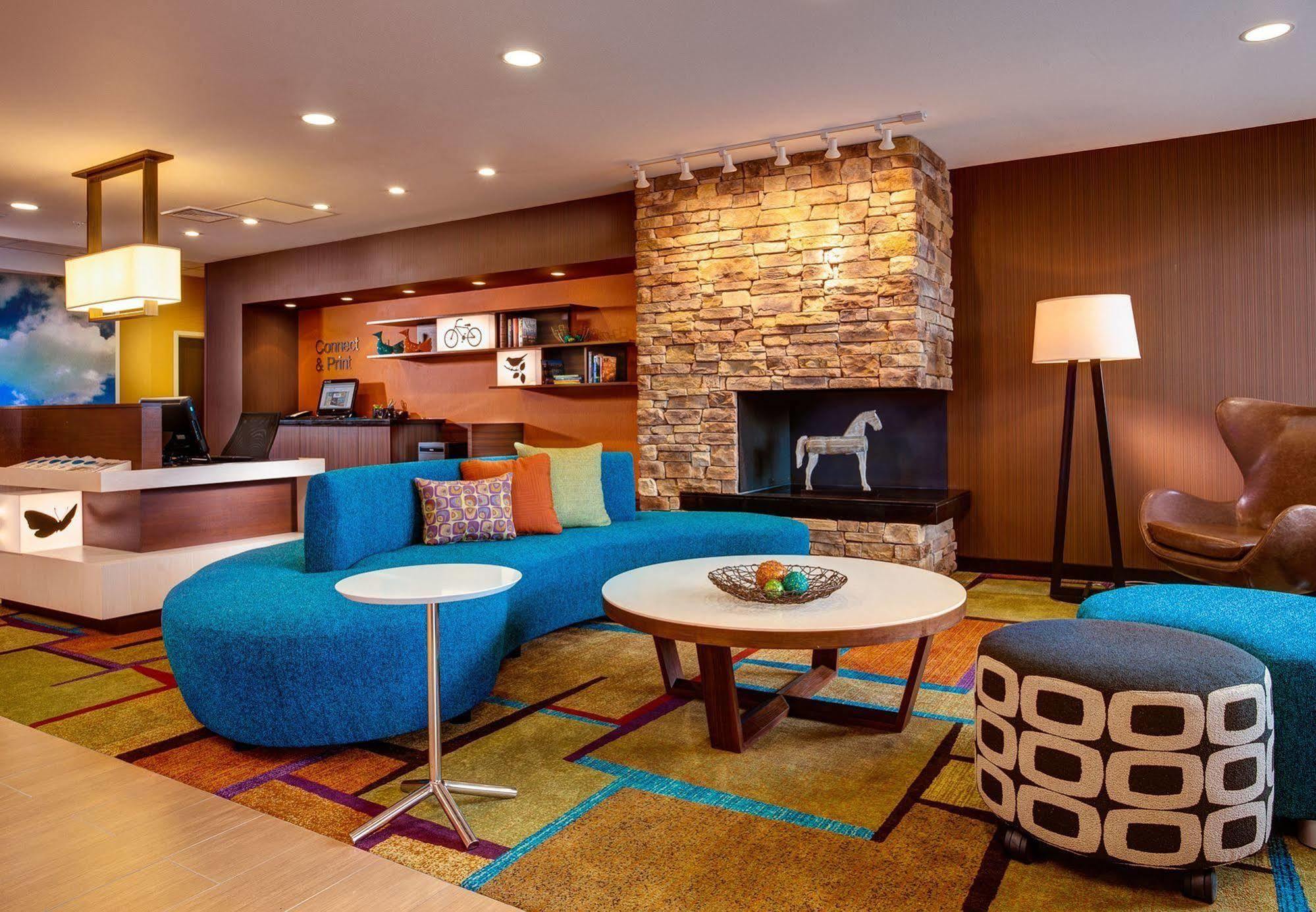 Fairfield Inn & Suites By Marriott London Buitenkant foto